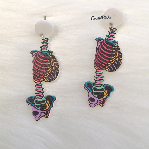✨3for$38 New Oddity Human Spine & Bones Illustrated Drop Dangle Earrings - Picture 3 of 10